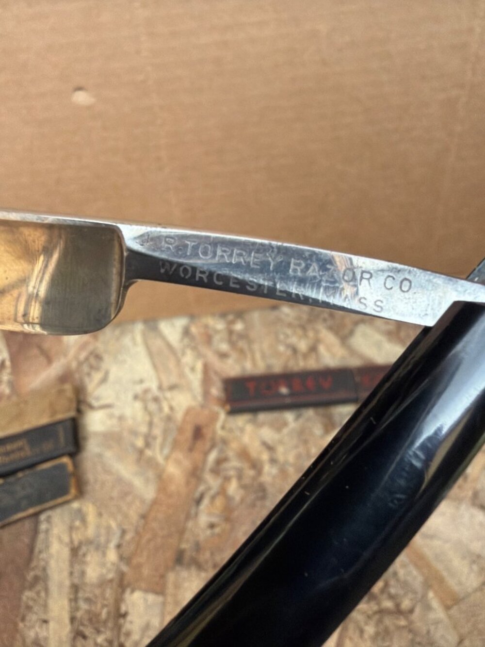 Lot 4 Antique Straight Razors Torrey Simmons Harris Goar w/Coffin Style Boxes - Picture 7 of 15